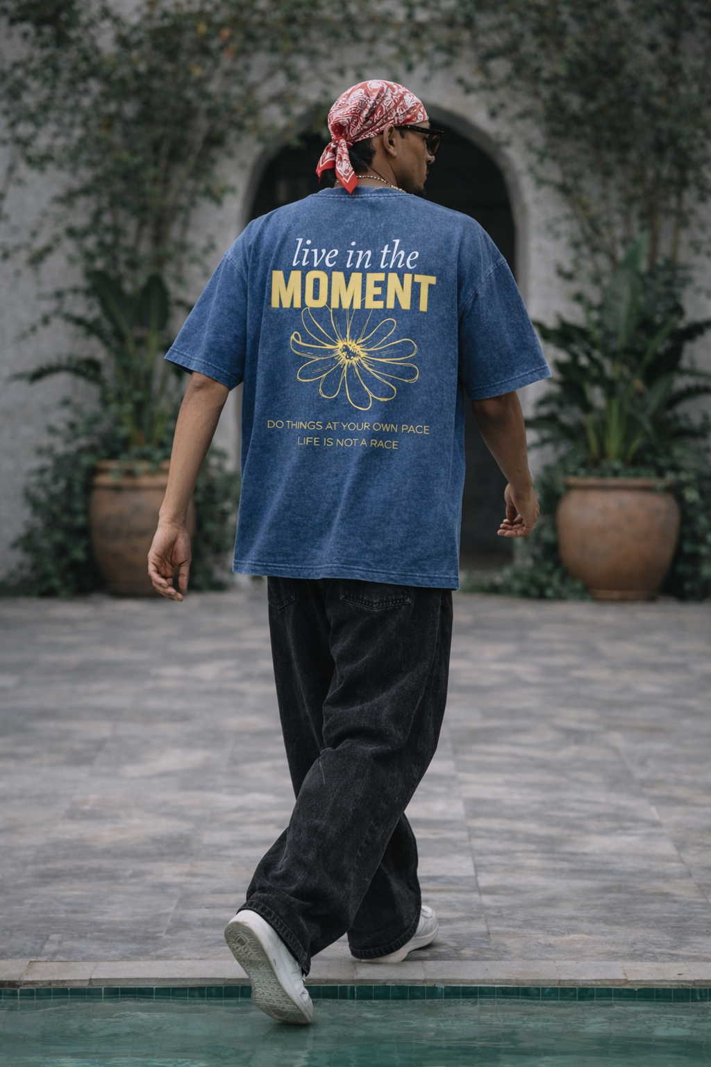 Live in the Moment Oversize t-shirt for Men- Acid Wash