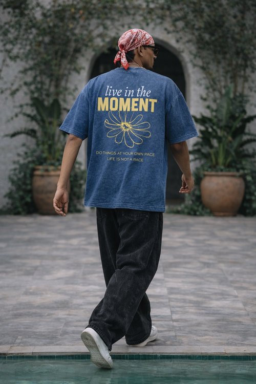 Live in the Moment Oversize t-shirt for Men- Acid Wash