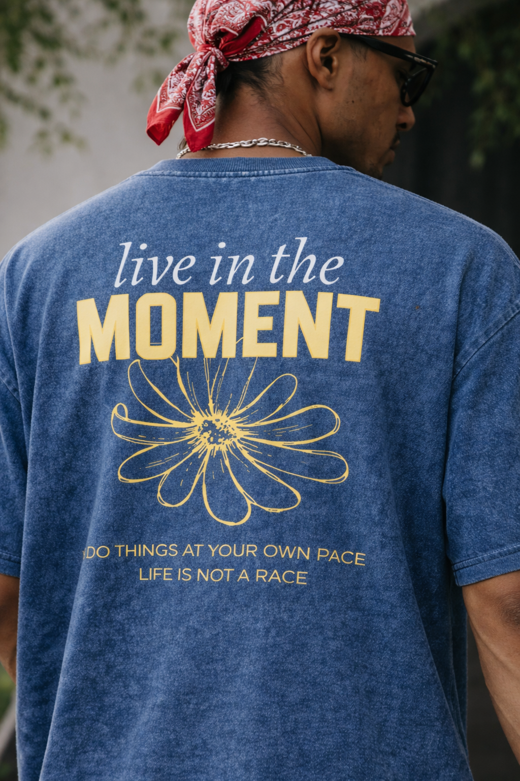 Live in the Moment Oversize t-shirt for Men- Acid Wash